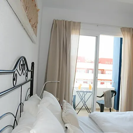 דירה Coast, 4 People, Free Wifi Güimar